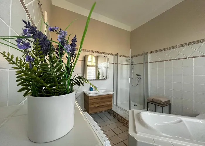 Apartment Wohnperle*großergarten*villa